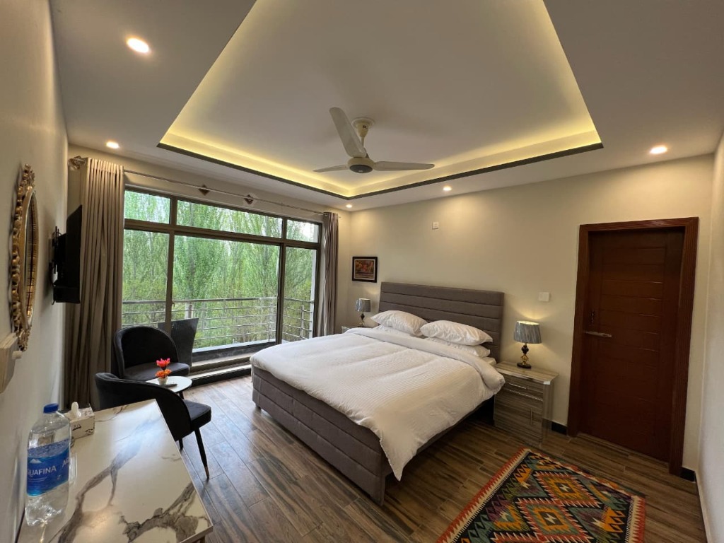 Balcony Room